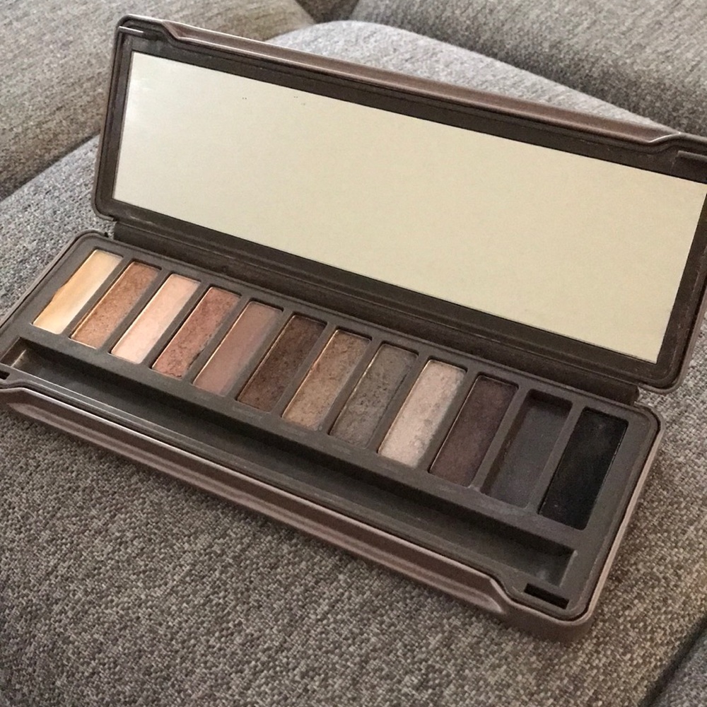 Naked 2 Eyeshadow Palette by Urban Decay